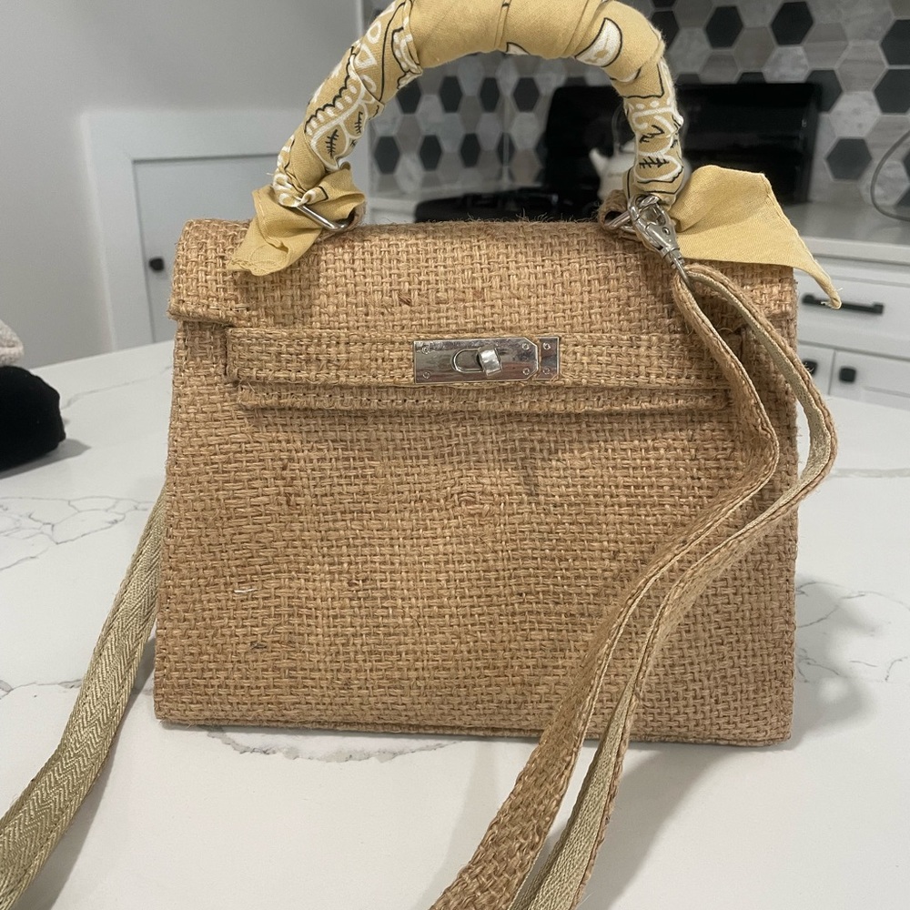 Elegant Tan Woven Handbag